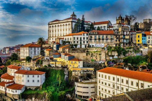 Bedrijfsreis naar Porto met bezoek aan de Port wijnkelders en een ontspannen bedrijfsuitje in de historische wijk Ribeira