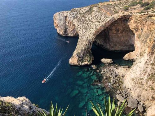 Malta bedrijfsuitje, ontdek het kristalheldere water van de Blue Lagoon