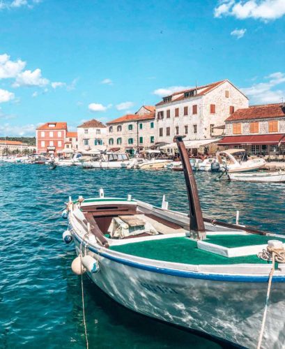 Personeelsreis Hvar, stap aan boord van jullie privé schip en maak een prachtige tocht langs het eiland