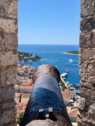 Personeelsreis Hvar, geniet van panoramische uitzichten over de haven