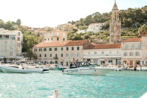 Bedrijfsreis Hvar, ontspannen op de zonovergoten stranden en verken de levendige havens
