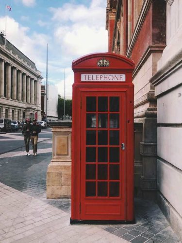Personeelsuitje Londen, bewonder de iconische Big Ben en het indrukwekkende Parlement aan de rivier de Theems!