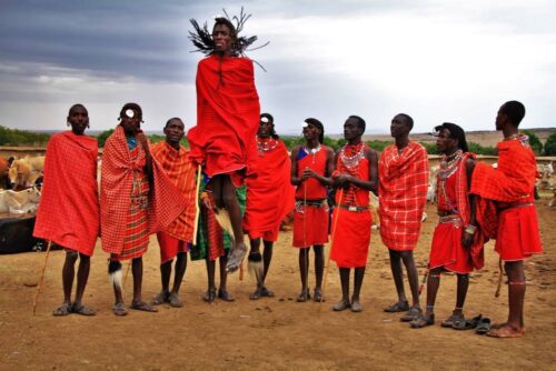 Safari incentive Kenia, wandelingen met lokale gidsen, interactie met Maasai-stammen en avontuurlijke activiteiten