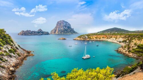 Zeilincentive Ibiza, proef lokale gerechten en geniet van verse zeevruchten in een luxe setting