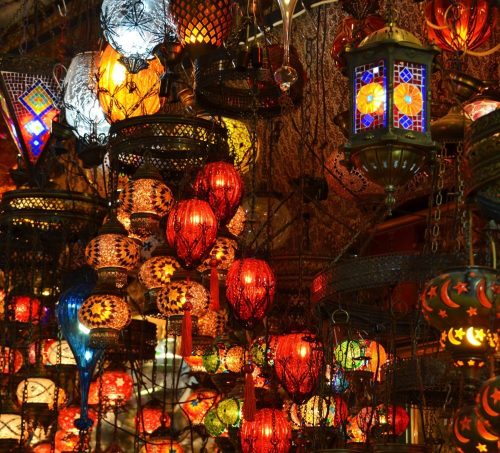 Personeelsreis Istanbul, ontdek de kleurrijke markten en specerijwinkels in de Grote Bazaar!