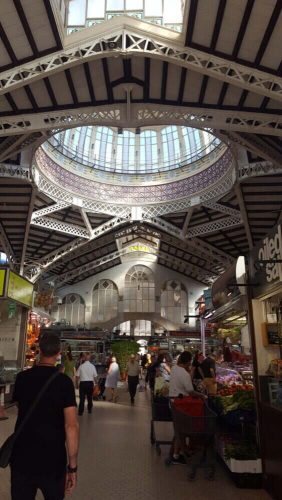 Personeelsreis Valencia, verken de charmante straatjes en markten van het historische centrum van Valencia, vol kleur en cultuur!