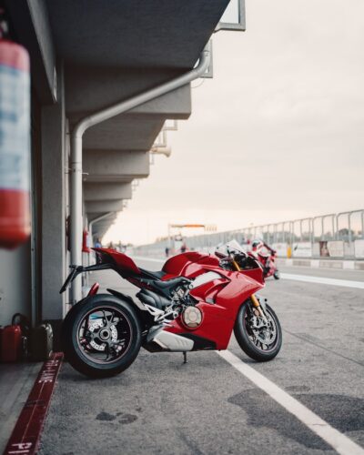 Personeelsreis Bologna, ontdek de historische stad met haar beroemde torens, middeleeuwse straten en de prachtige Piazza Maggiore