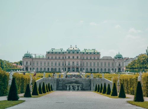 Personeelsreis Wenen, verken de iconische Schönbrunn-tuinen en genieten van het prachtige uitzicht!